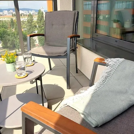 Apartment Luxury Castle View Free Garage *